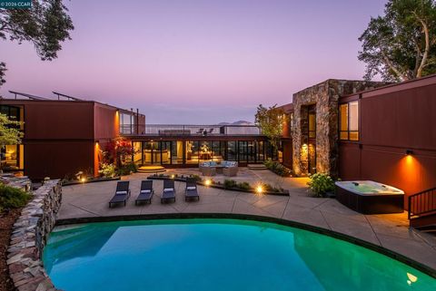 Photo of 101 Greenbank Dr, Lafayette, CA 94549 (MLS # 41129116)