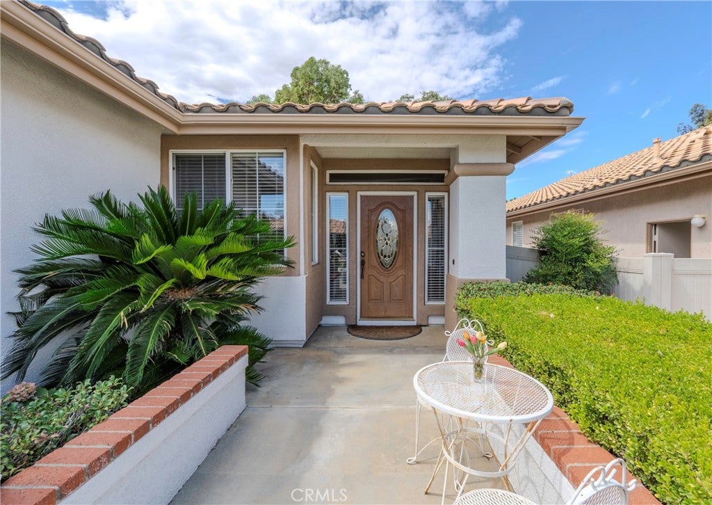 1725 Fairway Oaks Avenue