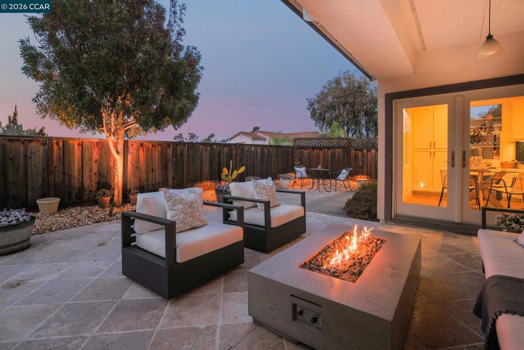 5279 S Montecito Dr