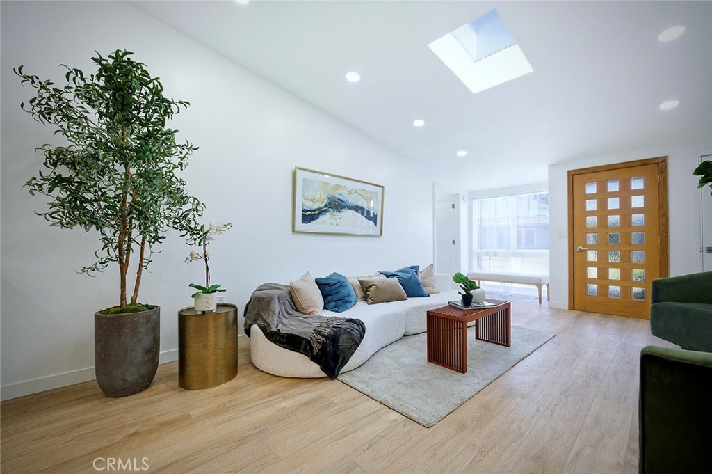 1462 Merion Way M2 - 30K