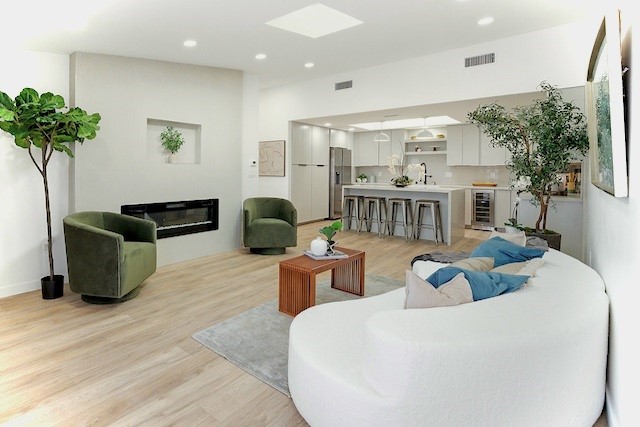 1462 Merion Way M2 - 30K