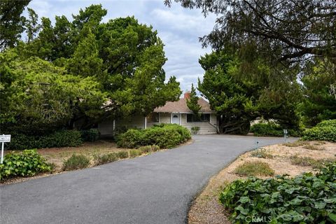Photo of 3490 Dakota DR, Santa Maria, CA 93455 (MLS # SR26117564)