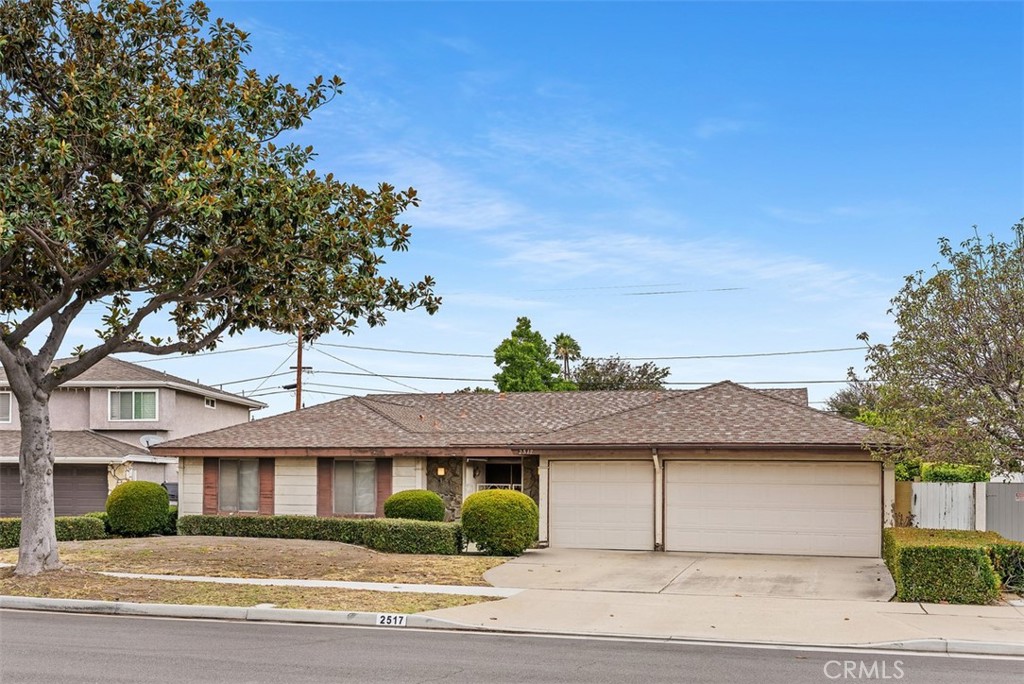 2517 E Gelid Avenue