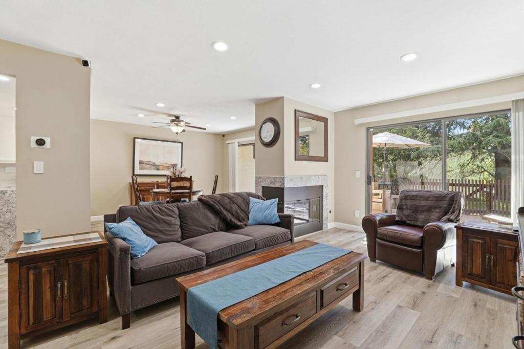 1919 Mountain Creek Court
