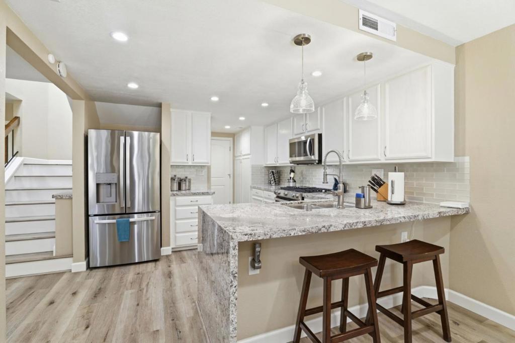 1919 Mountain Creek Court Ct