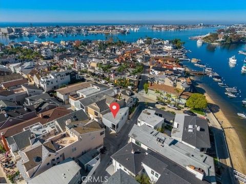 Photo of 226 Garnet Avenue, Newport Beach, CA 92662 (MLS # NP25268374)