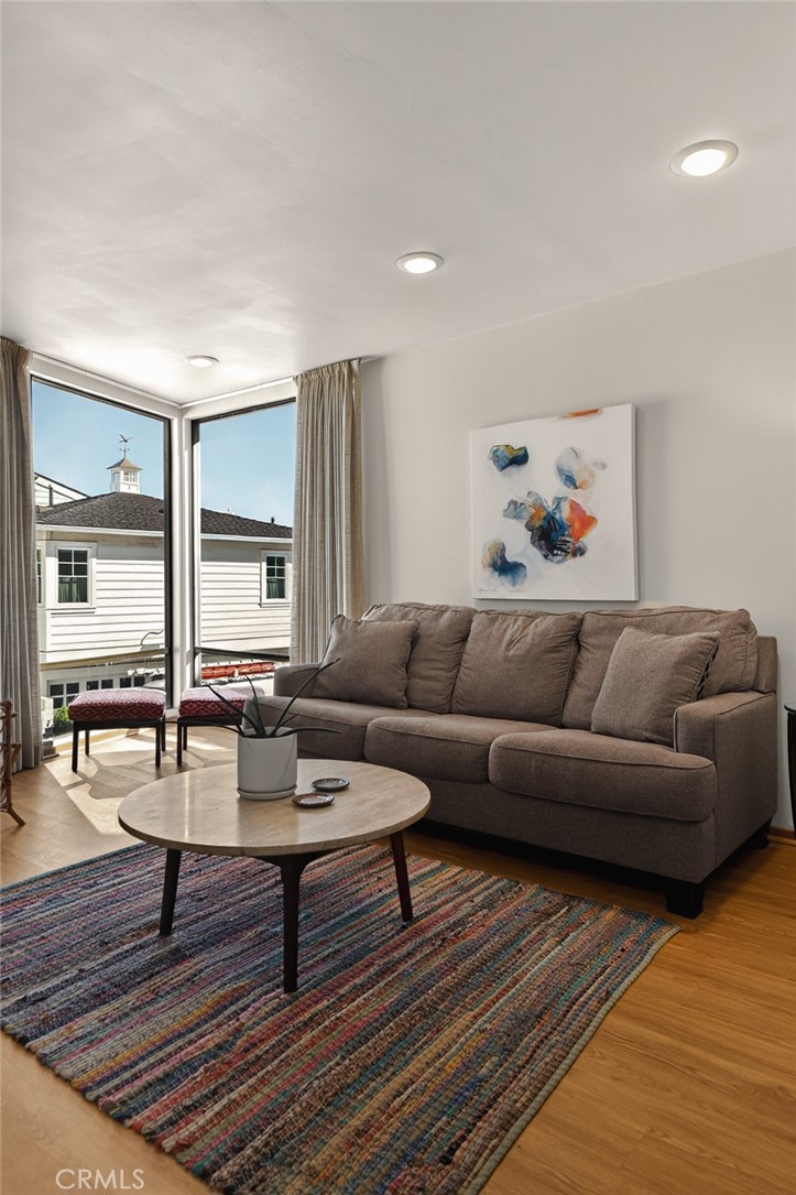 Balboa Island - Main Island (BALM) - Residential Lease