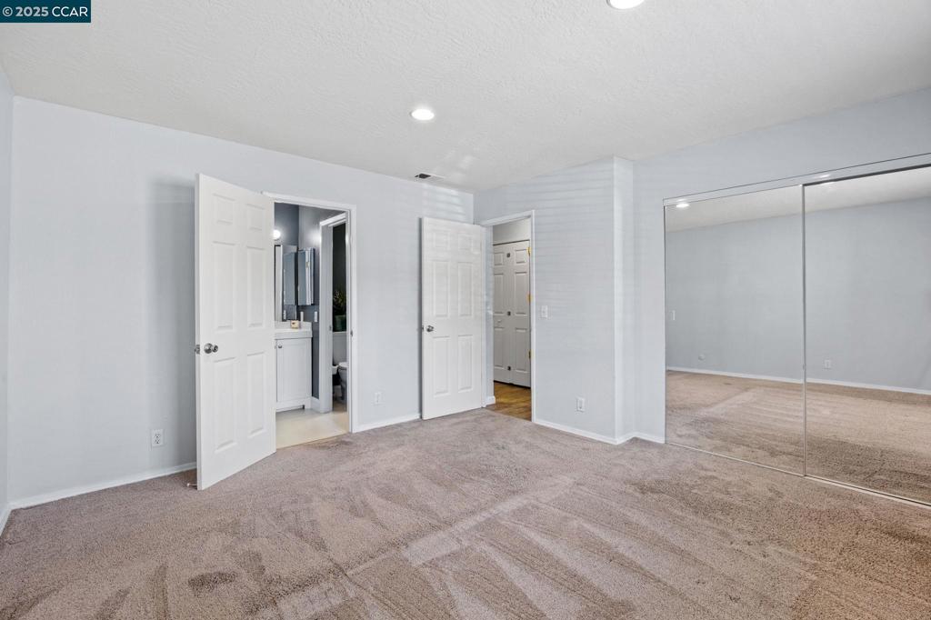 TWIN CREEK - Residential