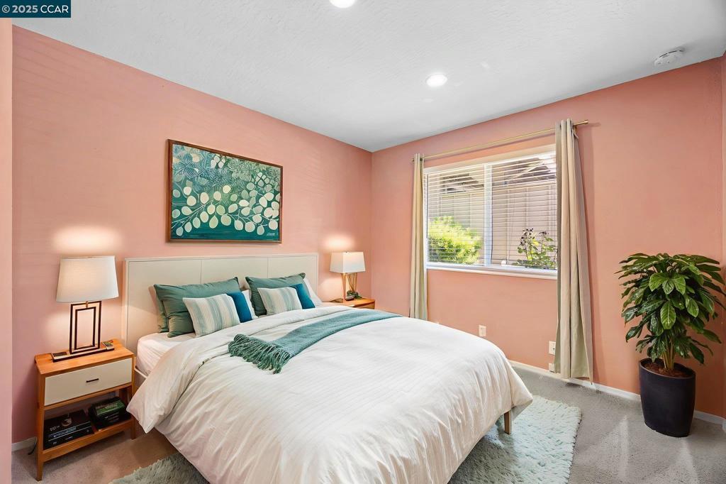 TWIN CREEK - Residential