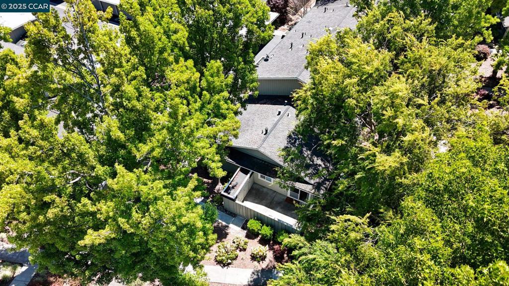 TWIN CREEK - Residential