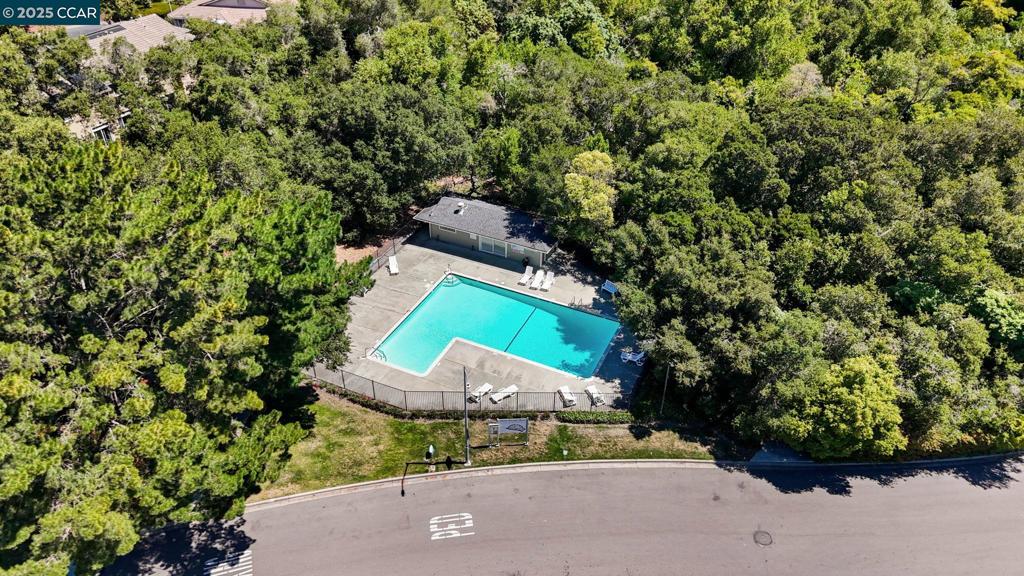 TWIN CREEK - Residential