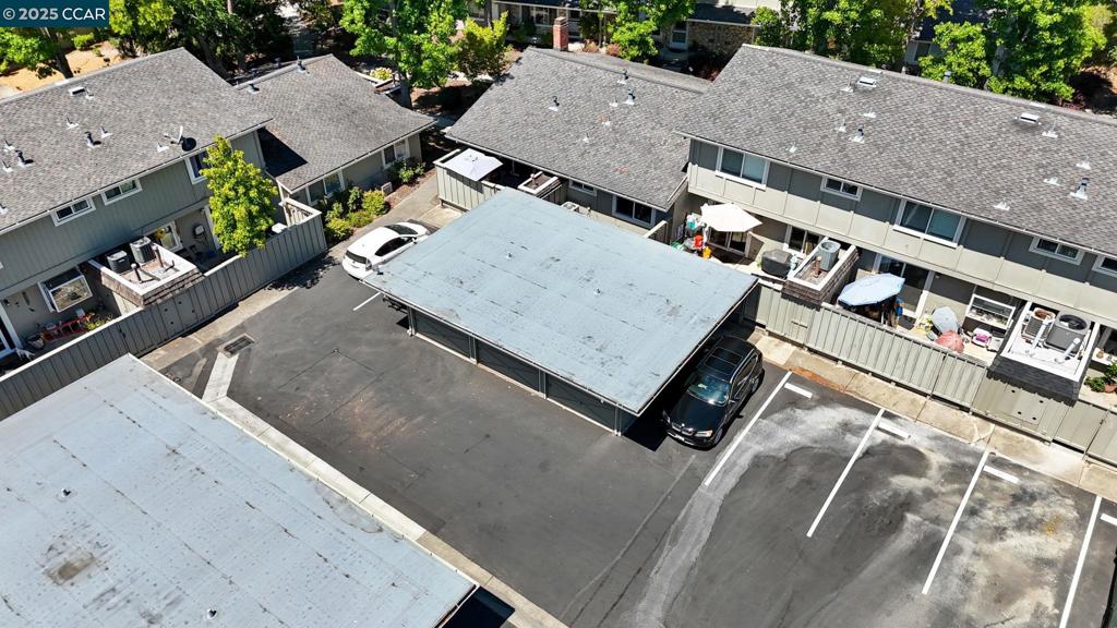 TWIN CREEK - Residential