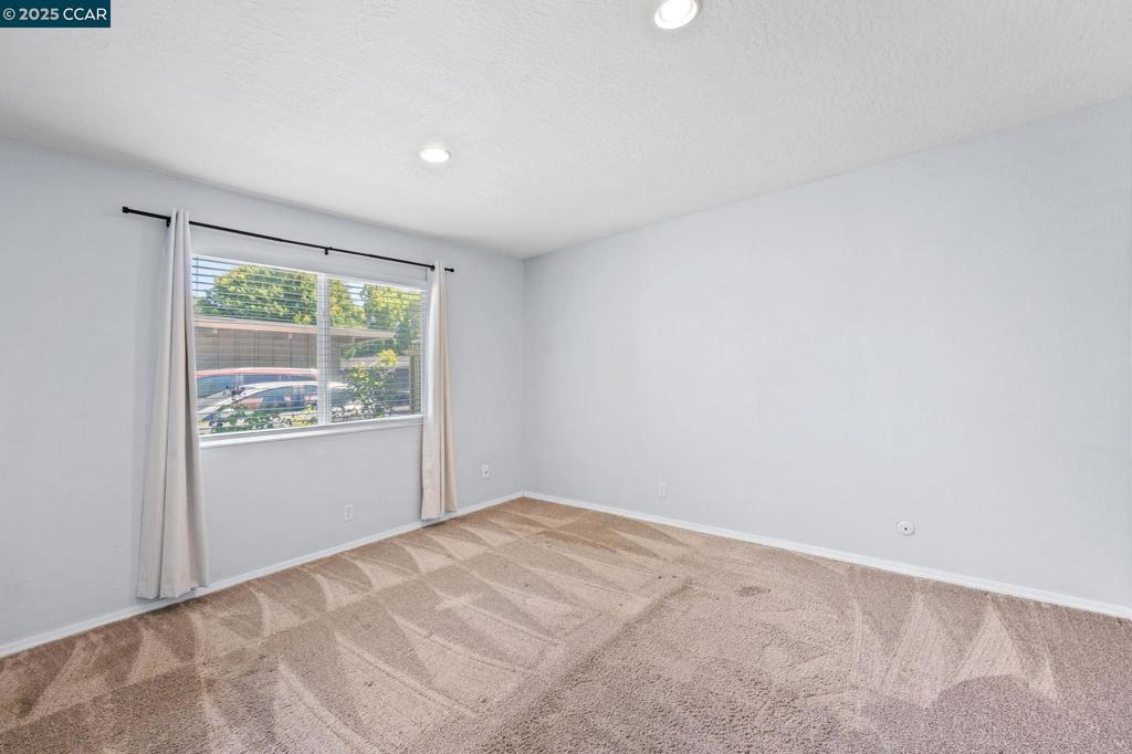 TWIN CREEK - Residential