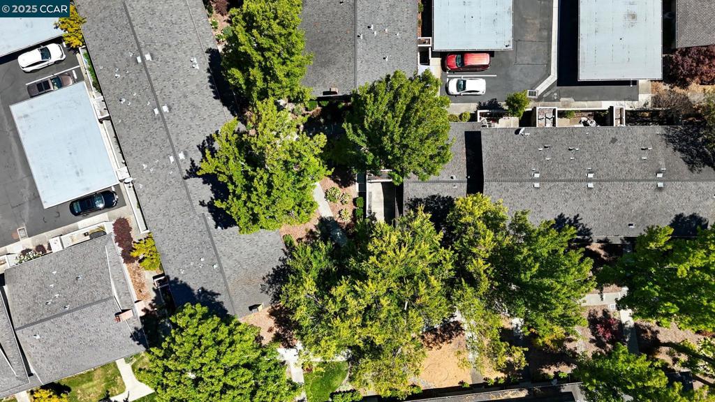 TWIN CREEK - Residential
