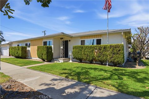 Photo of 285 W Covina Blvd, Covina, CA 91722 (MLS # DW26073756)