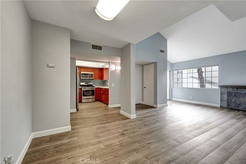 20155 Keswick 209 Winnetka CA 91306