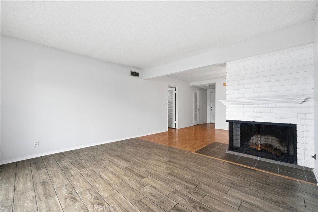 1076 Mitchell Avenue