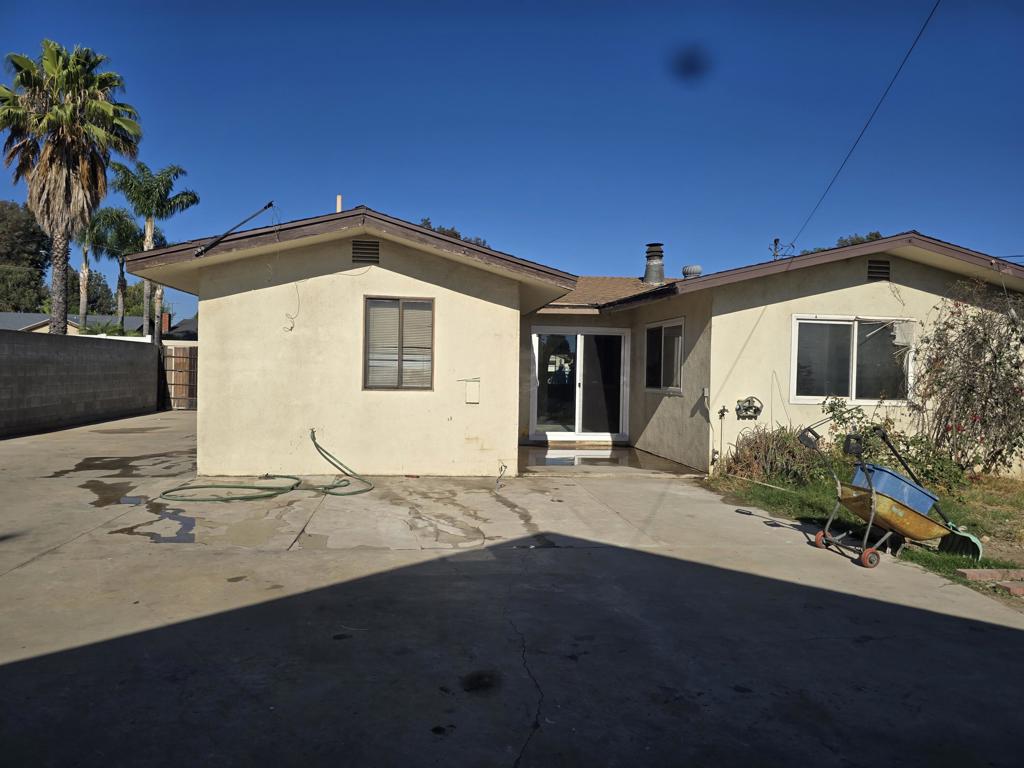 9262 Camulos Avenue