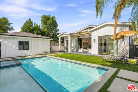 Photo of 6207 Babcock Avenue, North Hollywood, CA 91606 (MLS # 26873541)