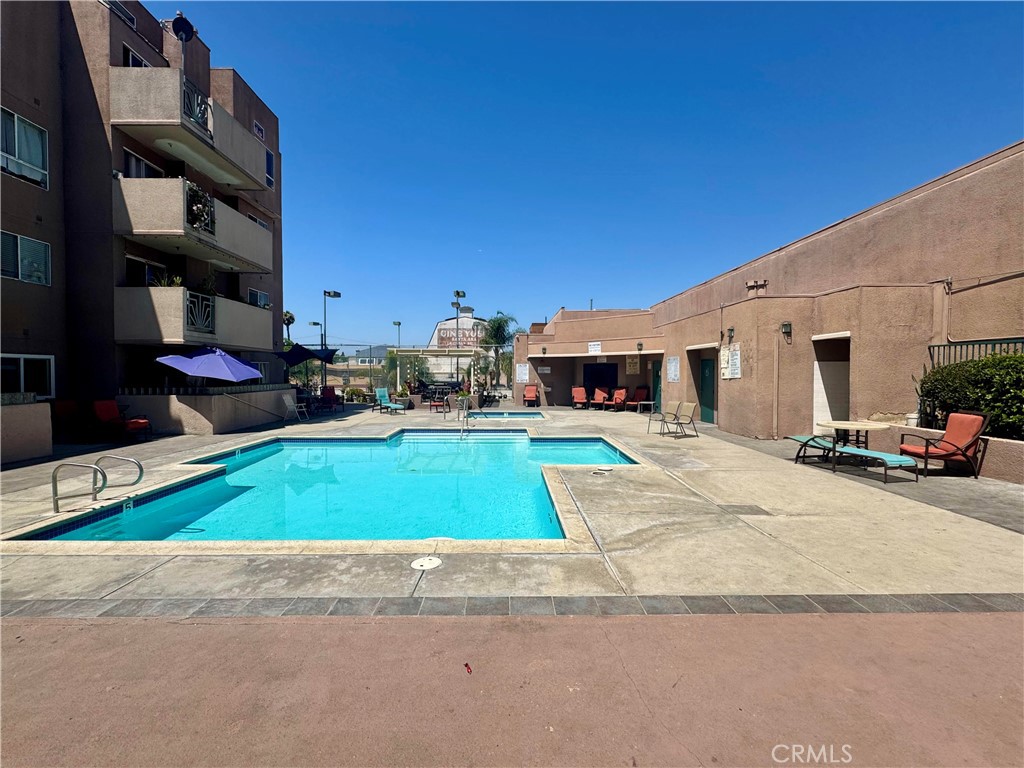 450 E 4th Street 334