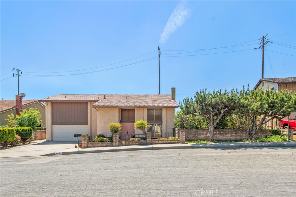 703 E Azalea Drive