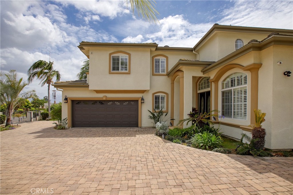 5219 Mcclintock