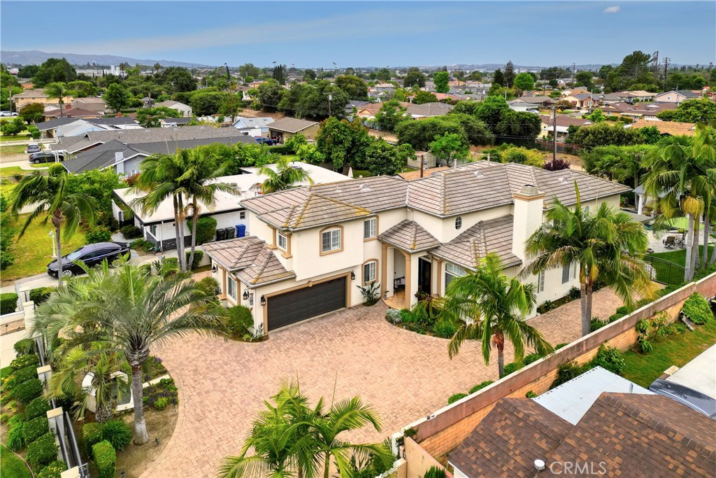 5219 Mcclintock