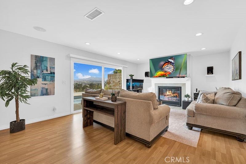 1647 Arriba Dr