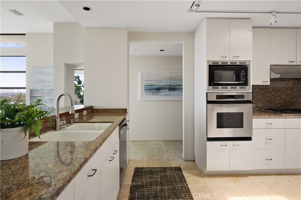 1505 Skyline Drive, Laguna Beach CA 92651 - Photo 7