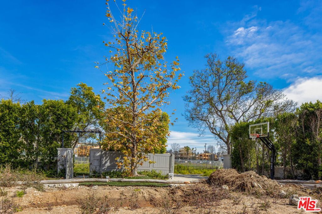 15422 Albright Street