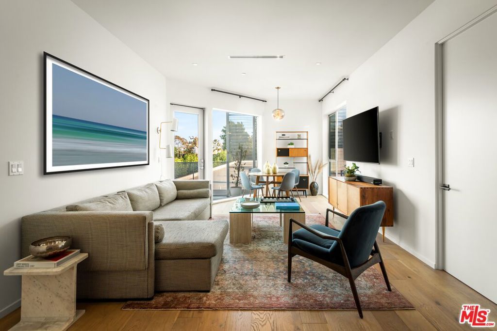 Photo of 1030 N Kings Road #407, West Hollywood, CA 90069 (MLS # 25556361)