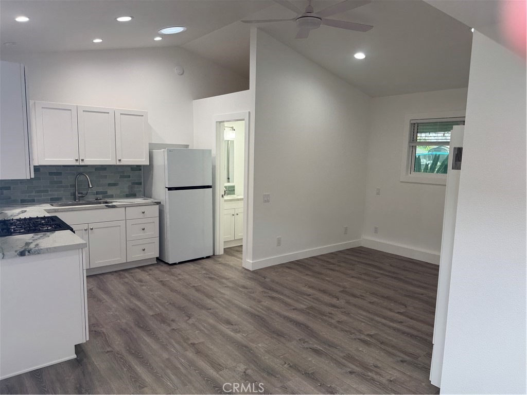 This is a brand new ADU built in the garage of a single family residence.  The Neighborhood is Mesa del Mar and close to everything.  The unit is a studio with full kitchen, full bath and appliances-Refrigerator-washer and dryer.  Street parking and all utilities are included.