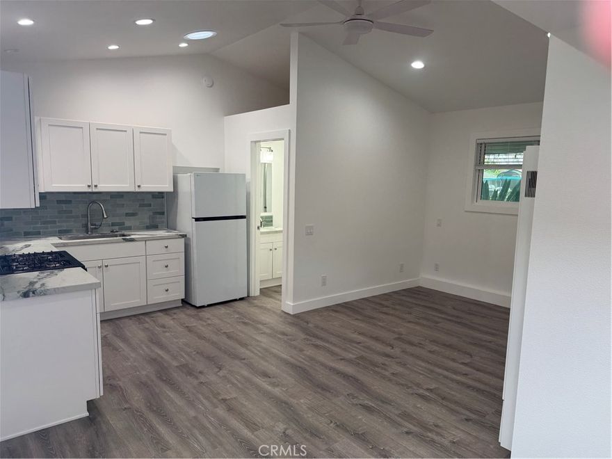This is a brand new ADU built in the garage of a single family residence.  The Neighborhood is Mesa del Mar and close to everything.  The unit is a studio with full kitchen, full bath and appliances-Refrigerator-washer and dryer.  Street parking and all utilities are included.