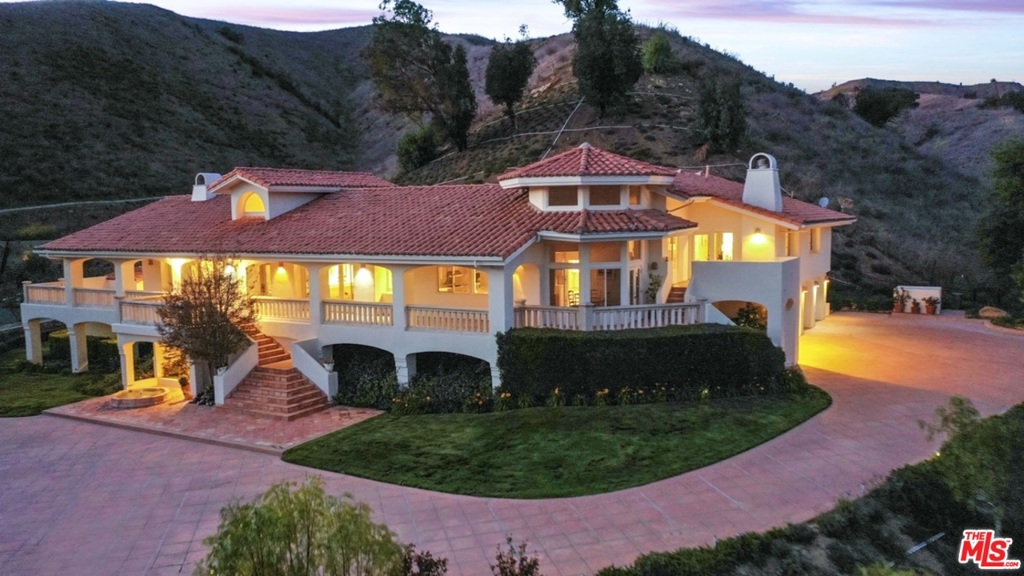 26763 Mulholland