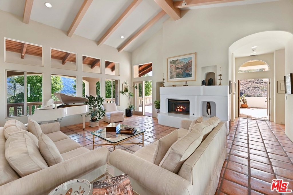 26763 Mulholland