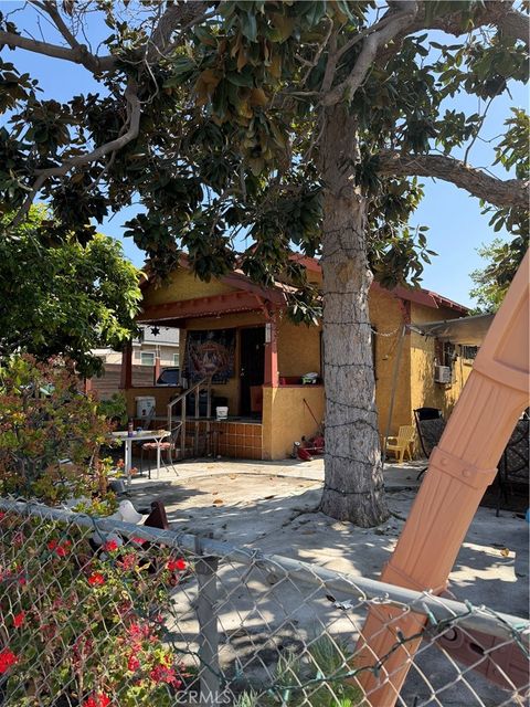 Photo of 1018 N Avenue 54 Ave, Los Angeles, CA 90042 (MLS # PW26064893)