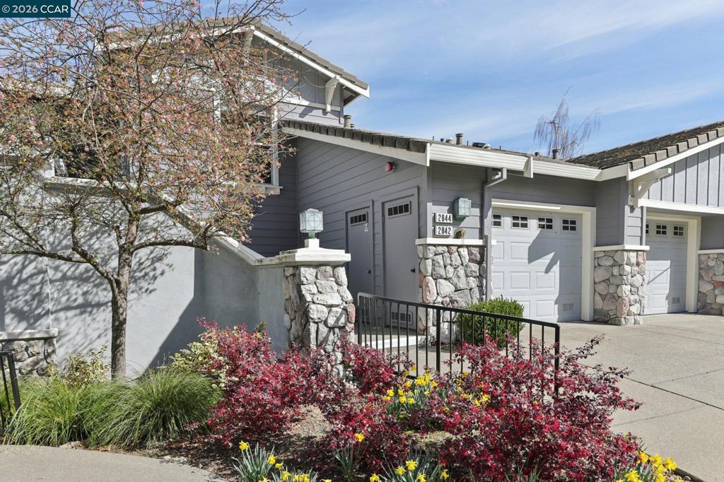 2844 2844 SAKLAN INDIAN DR