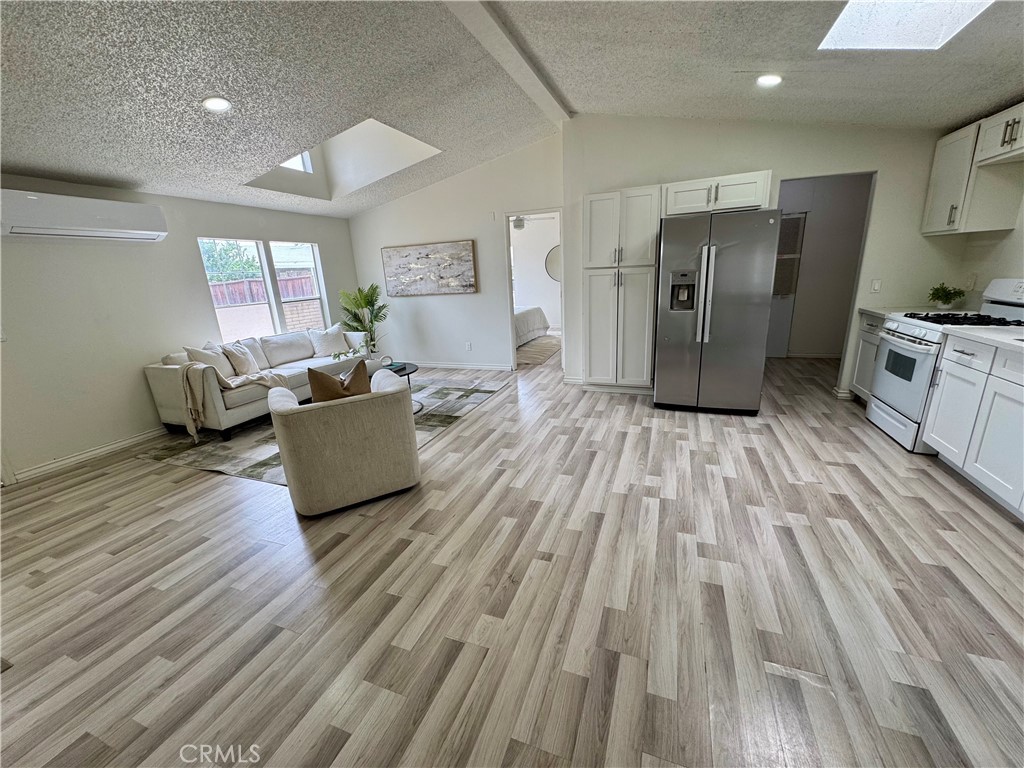 5800 Hamner Avenue 442