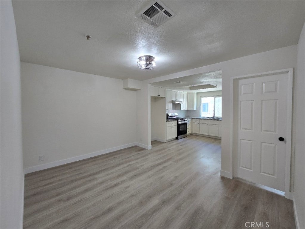 70 Harkness Avenue 4