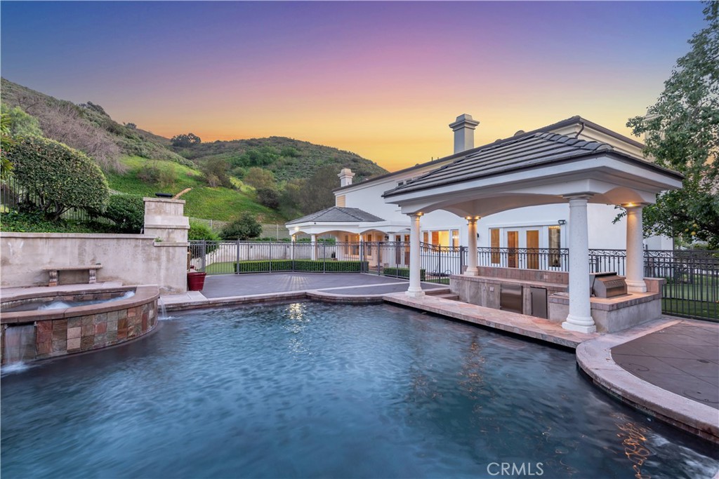 25301 Prado De Los Arboles