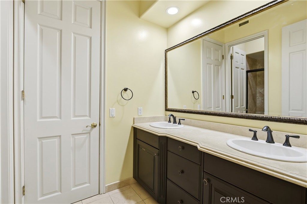 Calabasas, California, 91302, United States, 5 Bedrooms Bedrooms, ,5 BathroomsBathrooms,Residential,Active,2018420