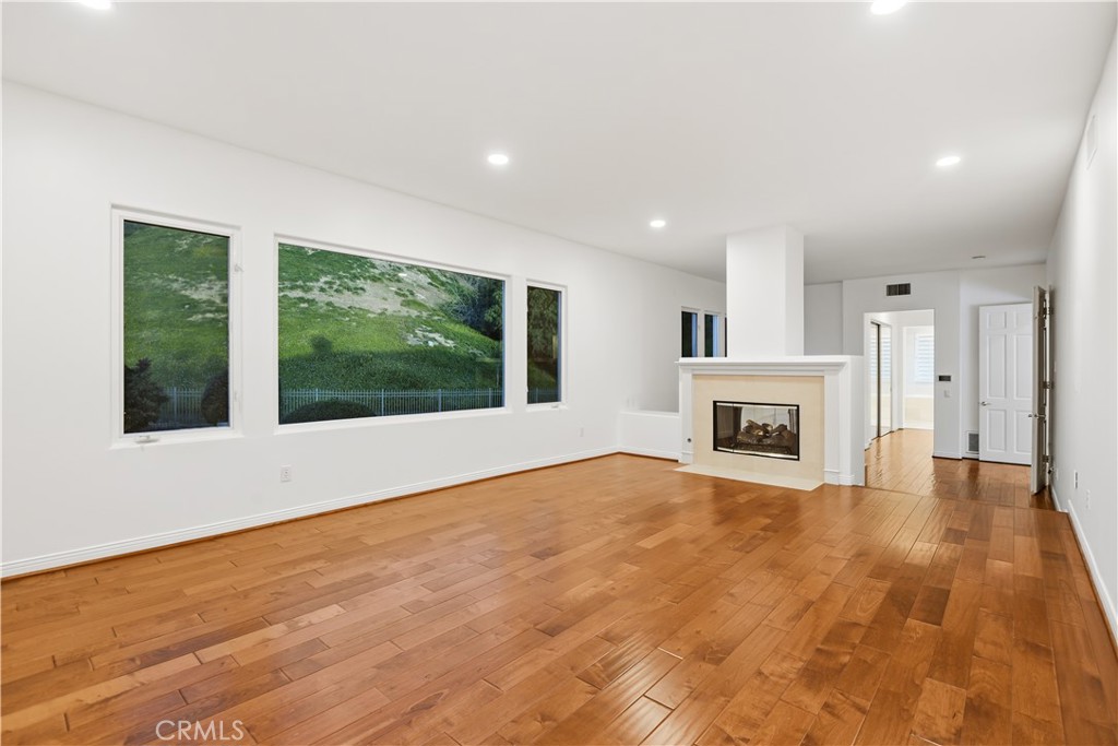 Calabasas, California, 91302, United States, 5 Bedrooms Bedrooms, ,5 BathroomsBathrooms,Residential,Active,2018420