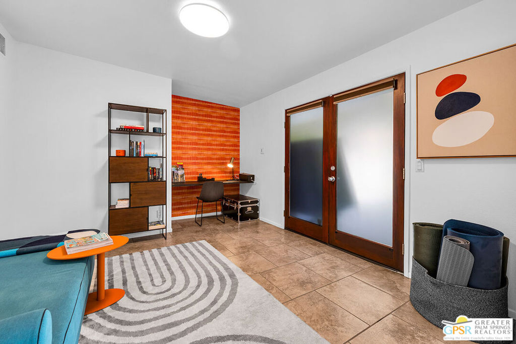 Movie Colony East - Residential