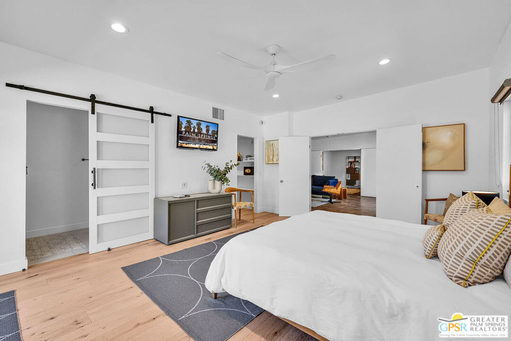 Movie Colony East - Residential