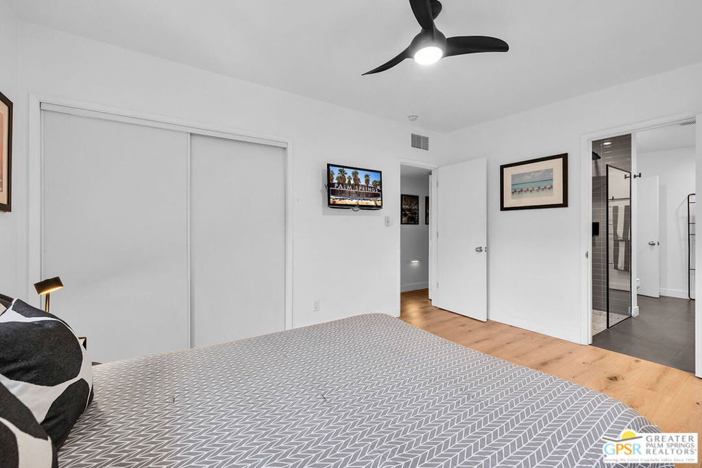 Movie Colony East - Residential