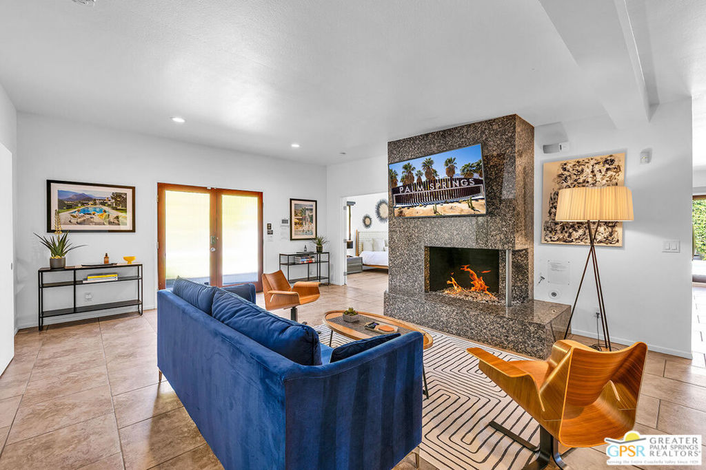 Movie Colony East - Residential