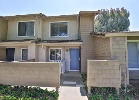 Photo of 2863 Casals Court, San Jose, CA 95148 (MLS # ML82046196)