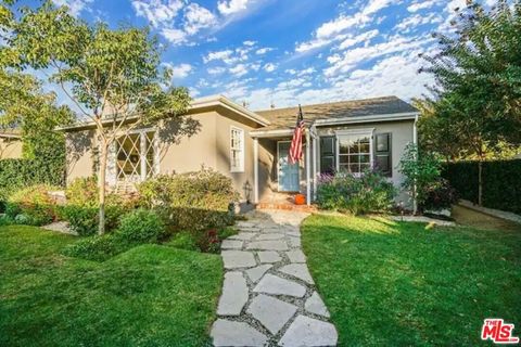Photo of 1972 Stearns Drive, Los Angeles, CA 90034 (MLS # 25631159)