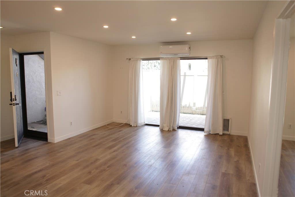 Photo of 2323 Huntington Street #701, Huntington Beach, CA 92648 (MLS # OC26135337)