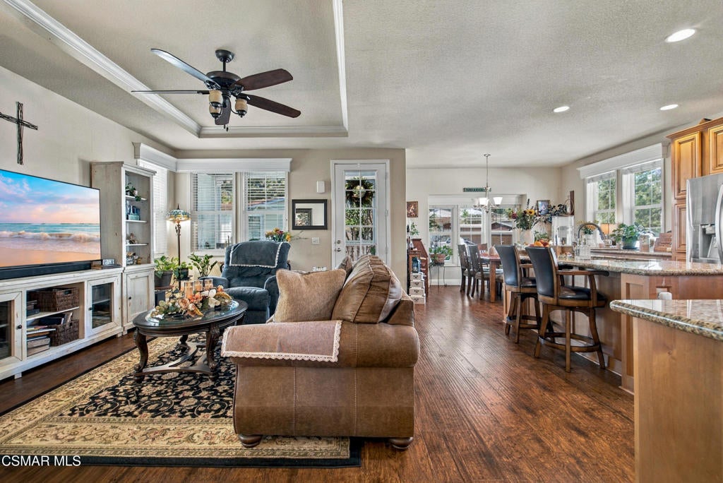 15455 Glenoaks Boulevard 414